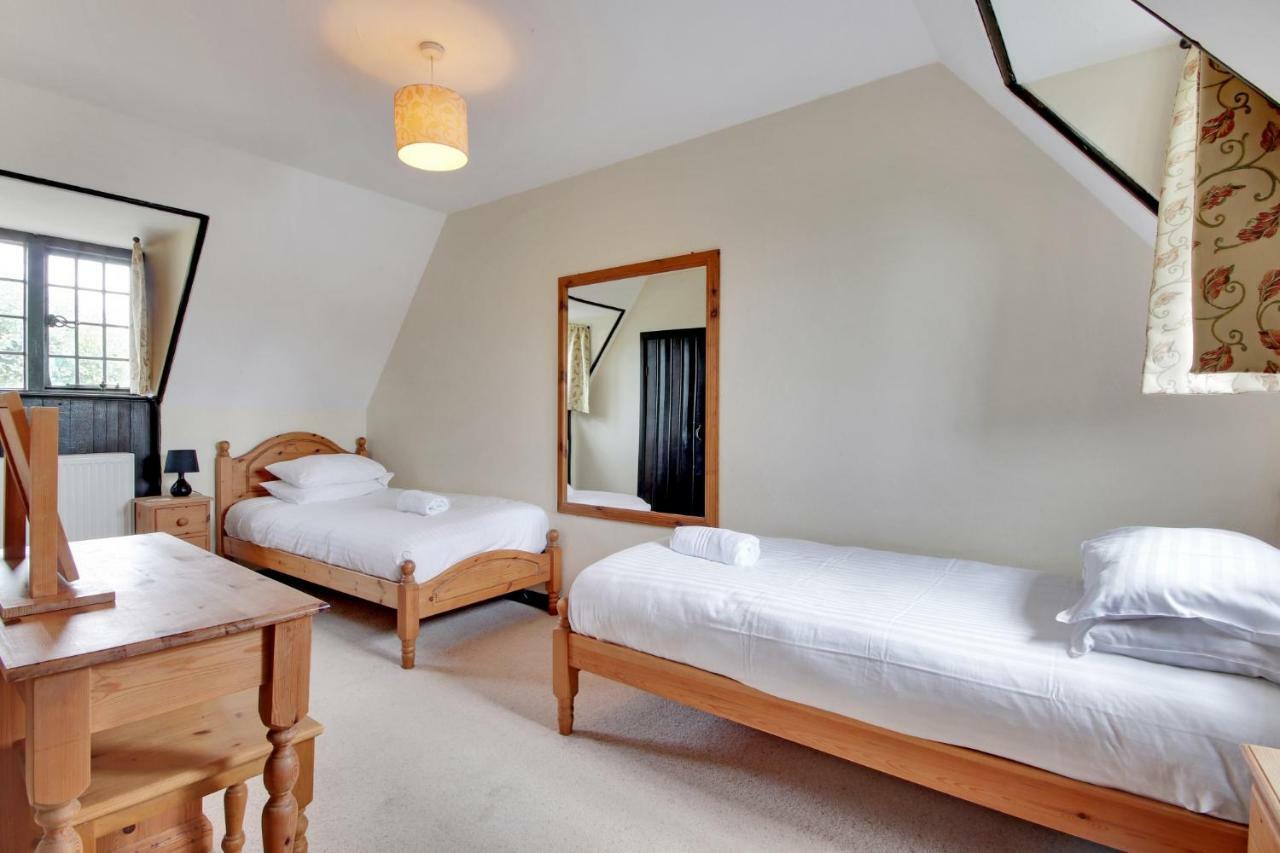 هيث Lympne Castle Cottages المظهر الخارجي الصورة