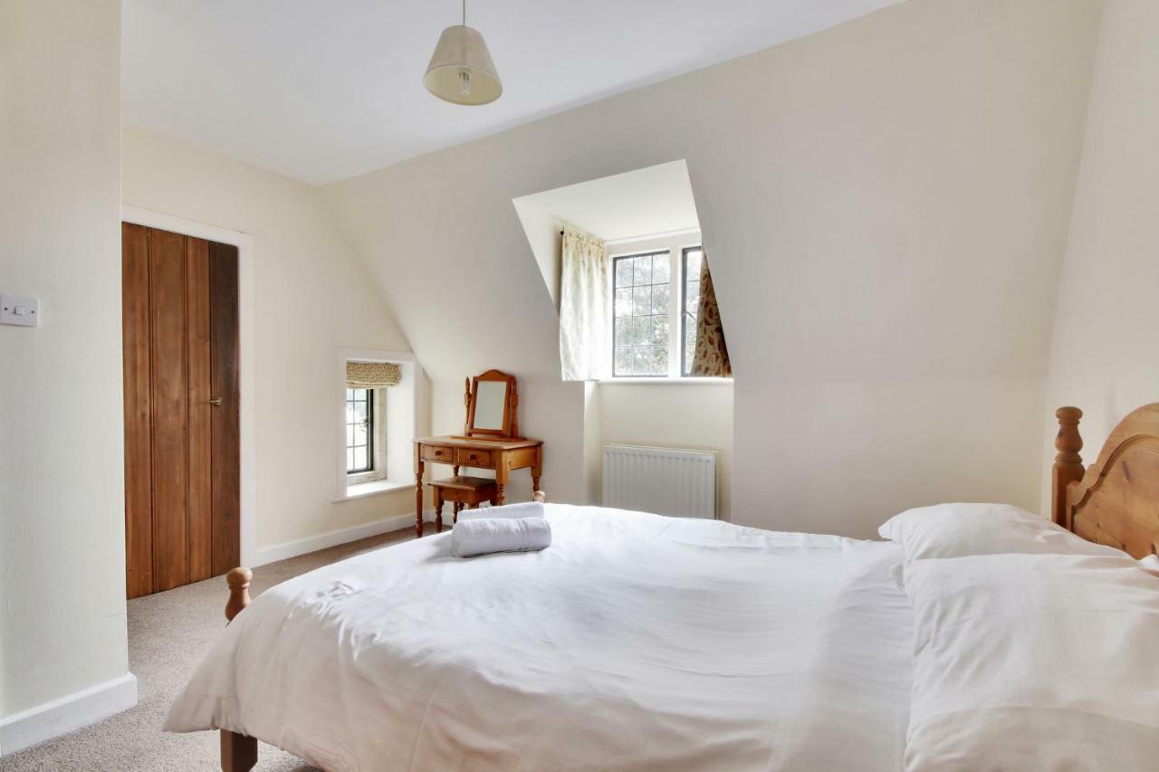 هيث Lympne Castle Cottages المظهر الخارجي الصورة