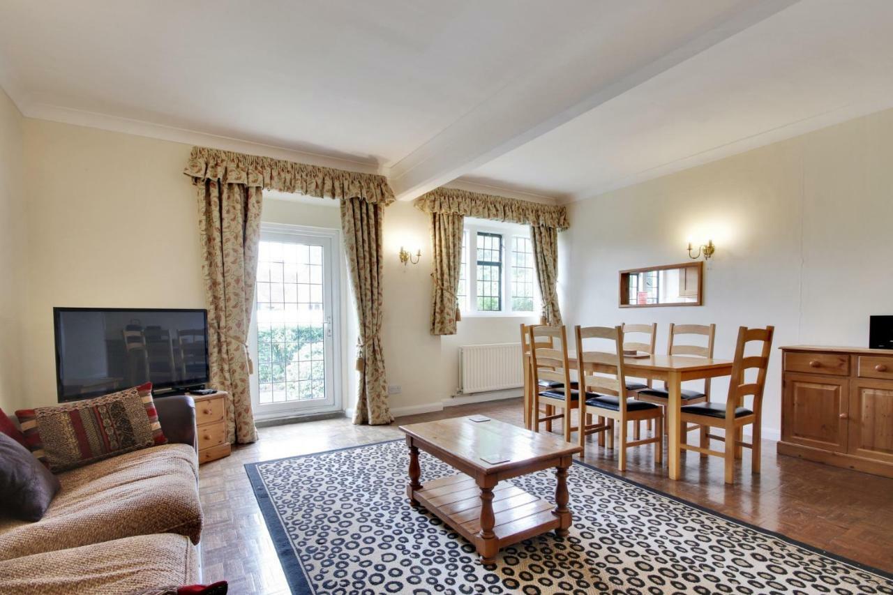 هيث Lympne Castle Cottages المظهر الخارجي الصورة